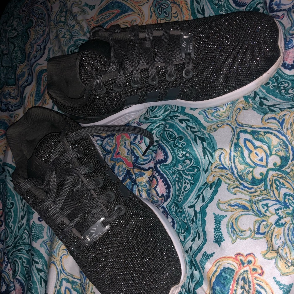Adidas tennis shoes